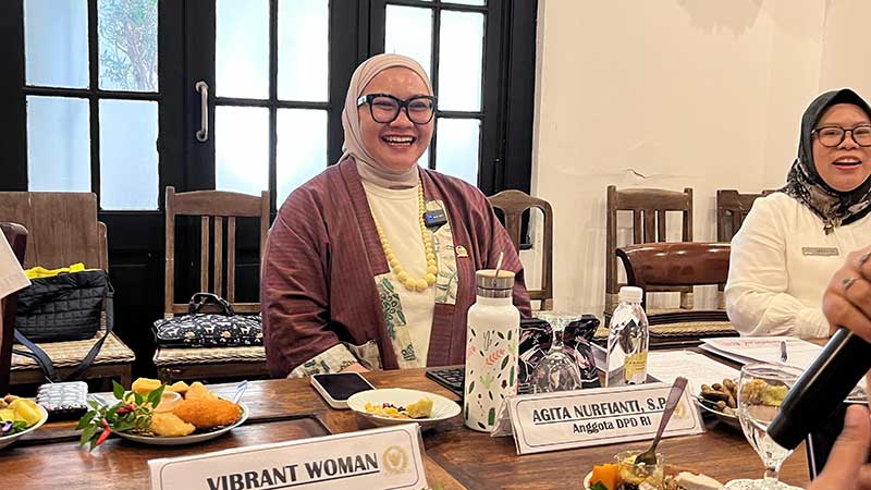 Dari WFH overload, kenaikan perceraian, hingga meningkatnya laporan kekerasan terhadap perempuan, audiensi Agita Nurfianti bersama Vibrant Woman, Moms Academy, dan Perempuan Muda Karya merumuskan pendekatan baru berbasis pendampingan, pra-nikah, dan platform dukungan 24/7.