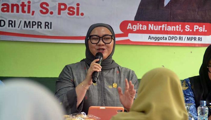 Agita Nurfianti Sosialisasikan Empat Pilar MPR RI kepada Siswa SMPN 2 Marga Asih